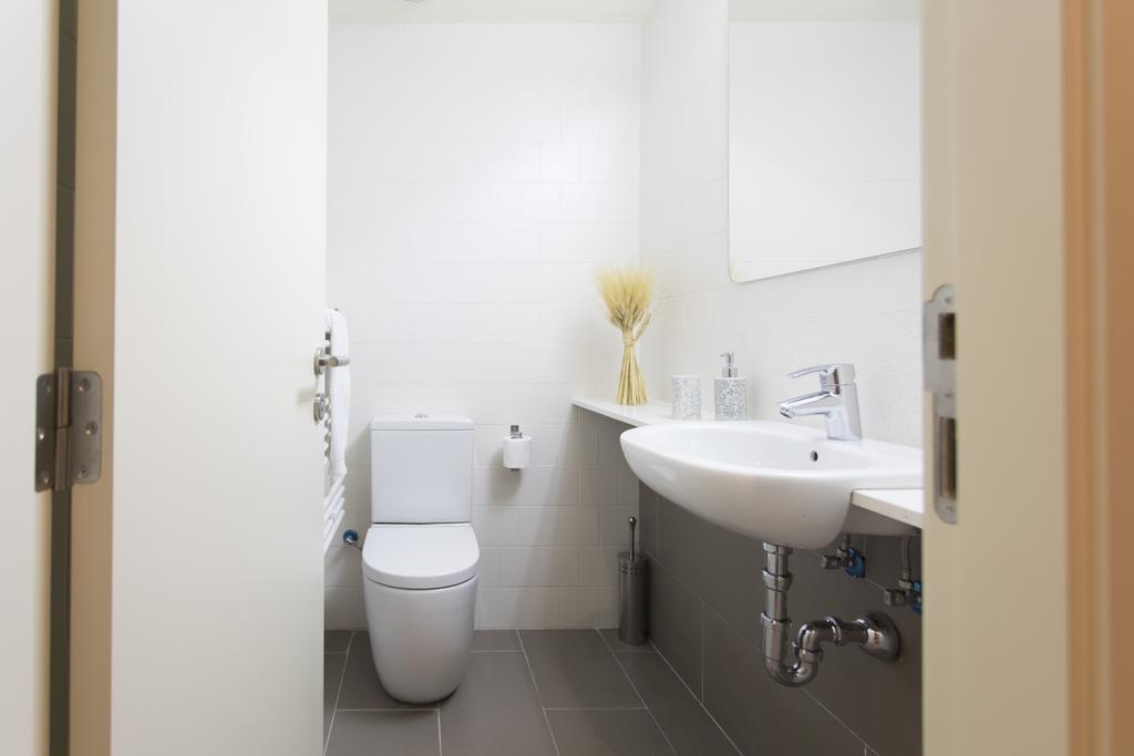 Bravissimo Cort Reial-1A Apartman Girona Kültér fotó