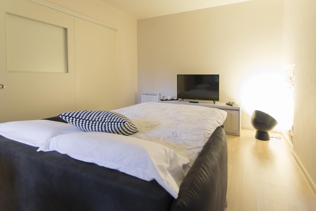 Bravissimo Cort Reial-1A Apartman Girona Kültér fotó